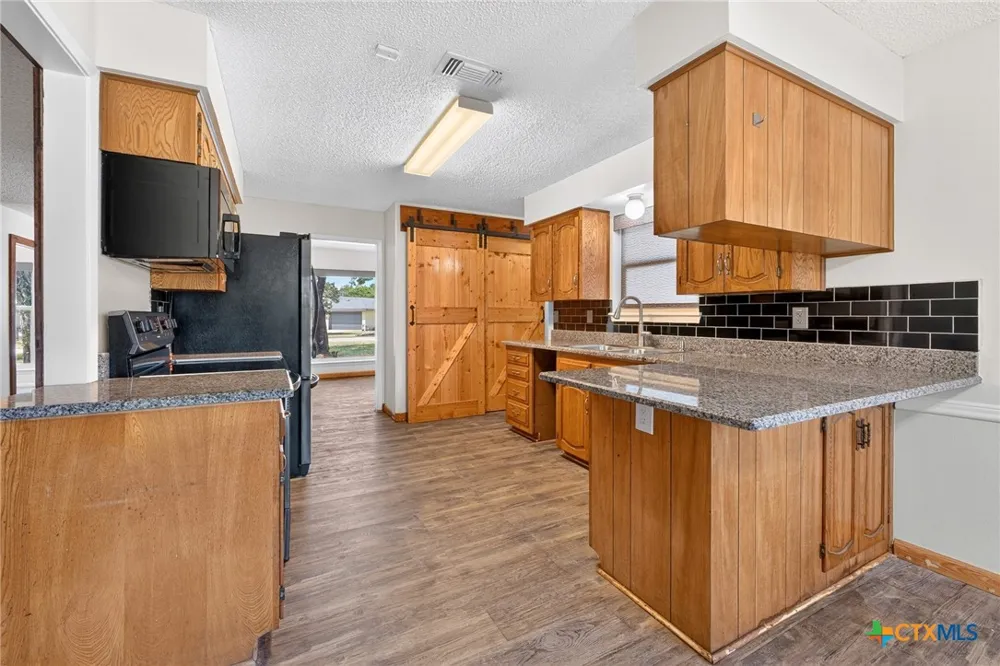 381 County Road 4755 Kempner, TX 76539