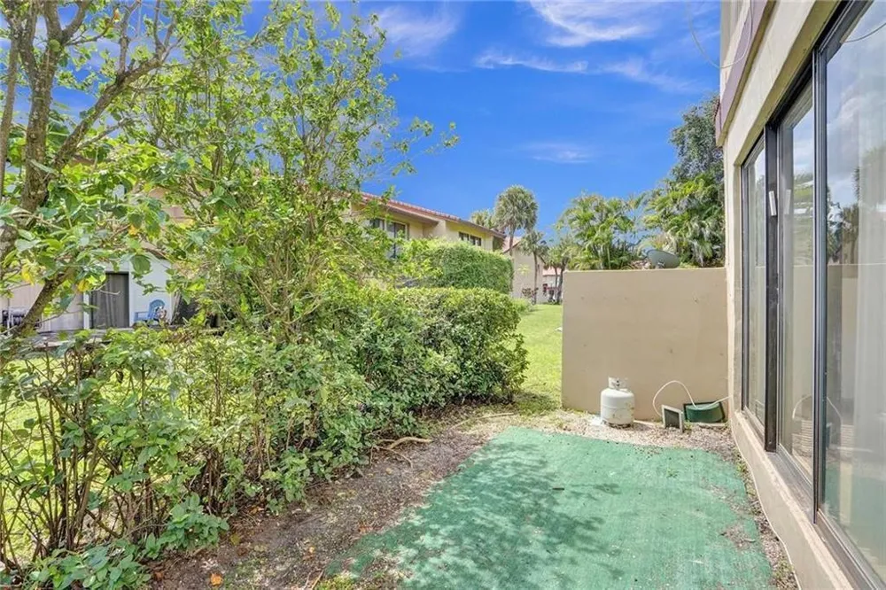 4924 SHERIDAN STREET Hollywood, FL 33021