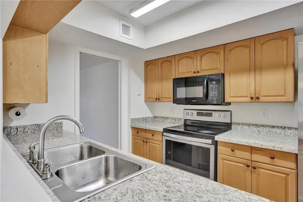 4924 SHERIDAN STREET Hollywood, FL 33021