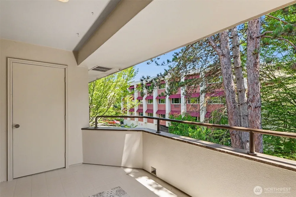 401 100th Ave NE #314 Bellevue, WA 98004