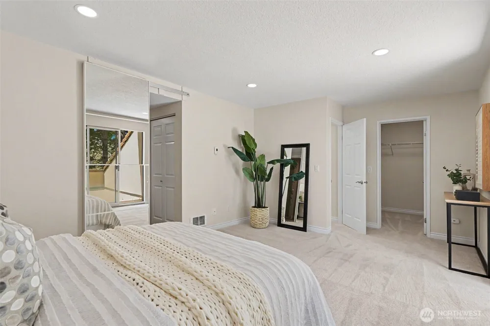 401 100th Ave NE #314 Bellevue, WA 98004