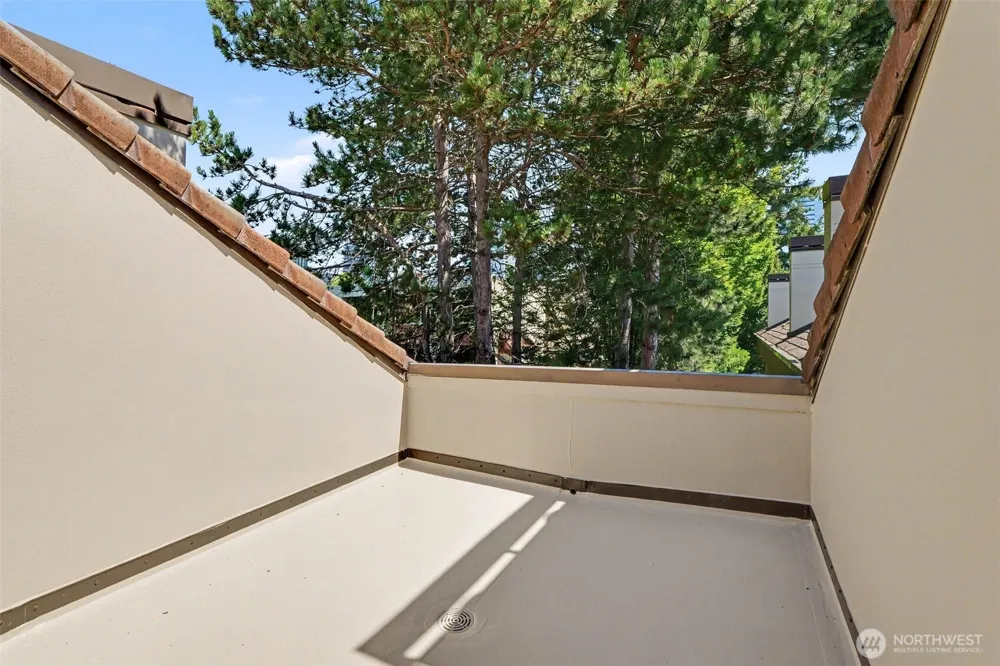 401 100th Ave NE #314 Bellevue, WA 98004