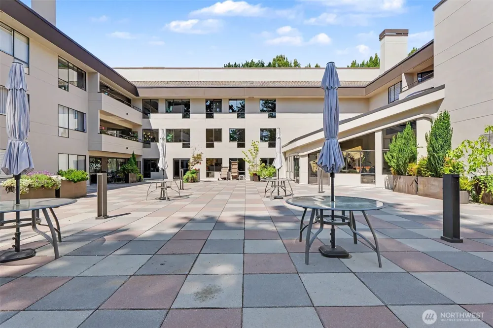 401 100th Ave NE #314 Bellevue, WA 98004