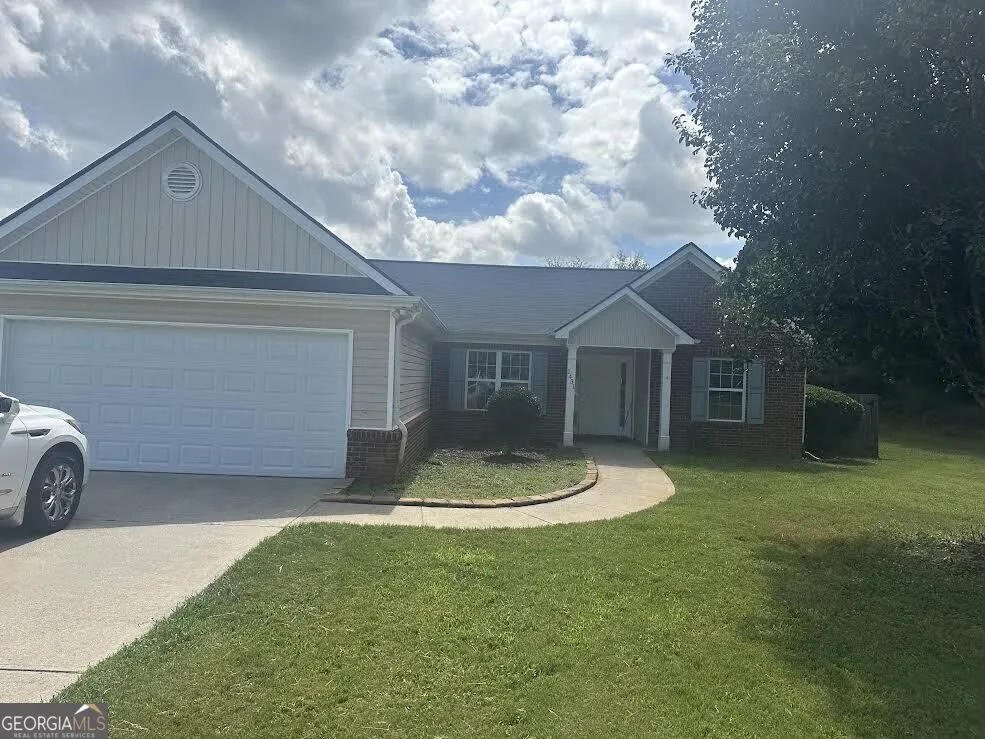 1431 Solomon DR Winder, GA 30680