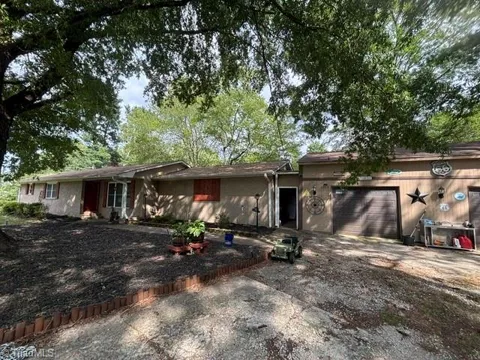 1192 Main Street