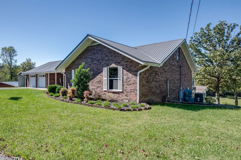 2743 Mouse Tail Rd Parsons, TN 38363