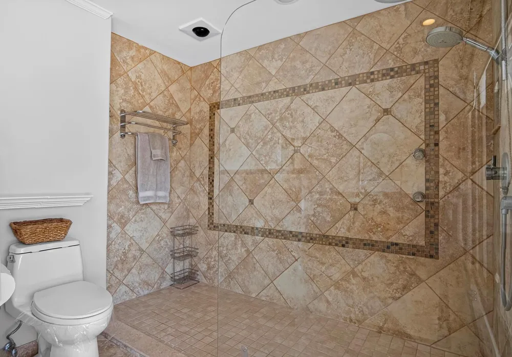3400 TWIN LAKES TERRACE #201 Fort Pierce, FL 34951
