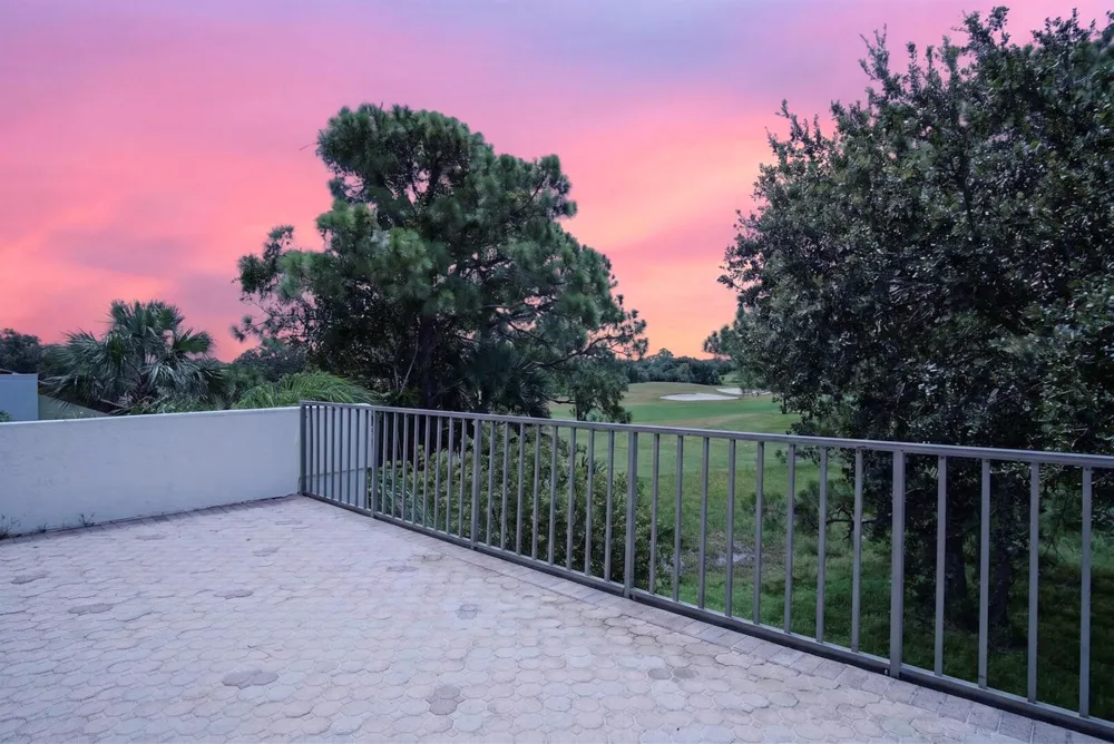 3400 TWIN LAKES TERRACE #201 Fort Pierce, FL 34951