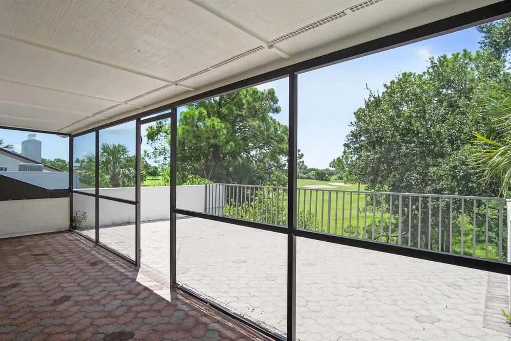 3400 TWIN LAKES TERRACE #201 Fort Pierce, FL 34951
