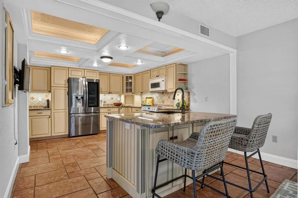 3400 TWIN LAKES TERRACE #201 Fort Pierce, FL 34951