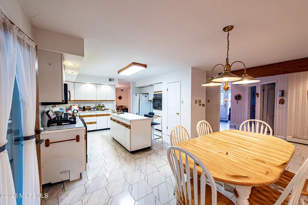 718 Colgate Avenue Lanoka Harbor, NJ 08734