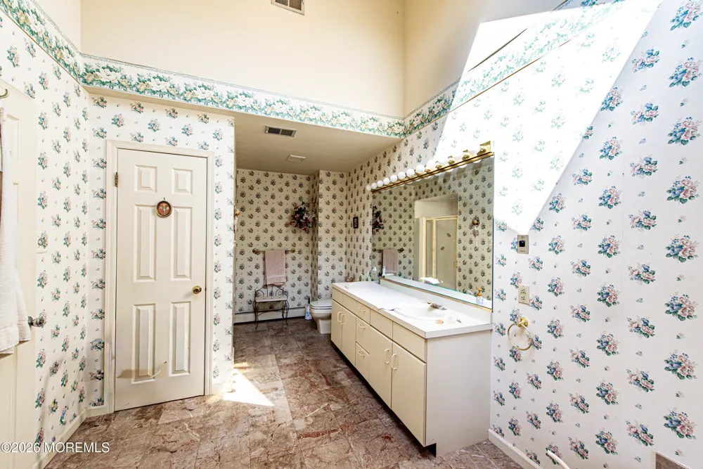 718 Colgate Avenue Lanoka Harbor, NJ 08734