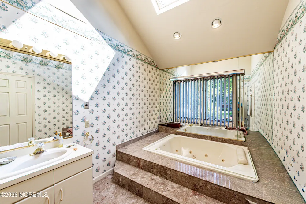 718 Colgate Avenue Lanoka Harbor, NJ 08734