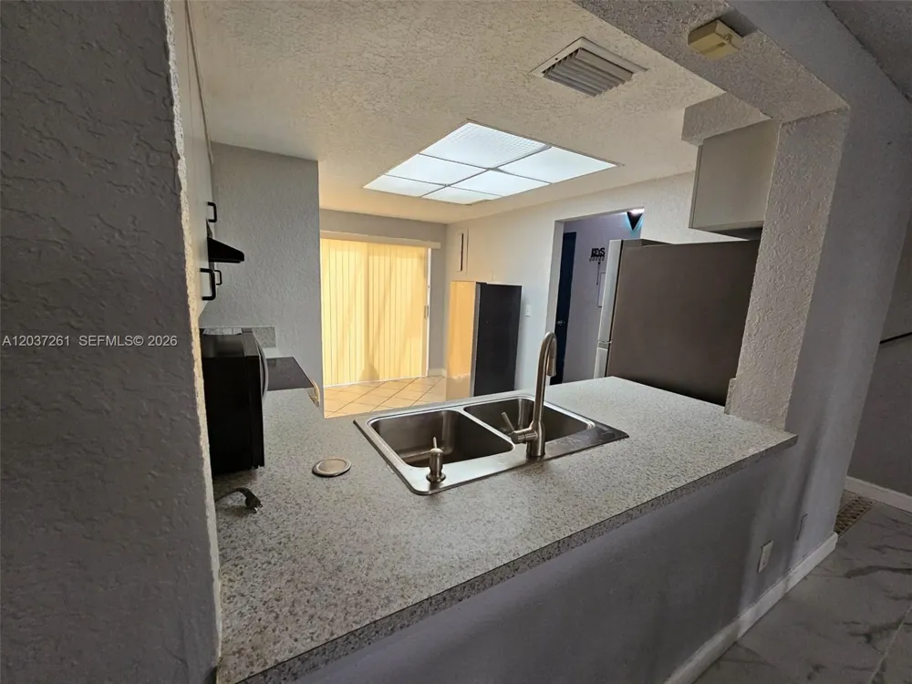 8837 NW 48th St #. Sunrise, FL 33351