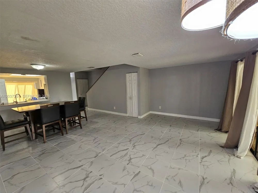 8837 NW 48th St #. Sunrise, FL 33351
