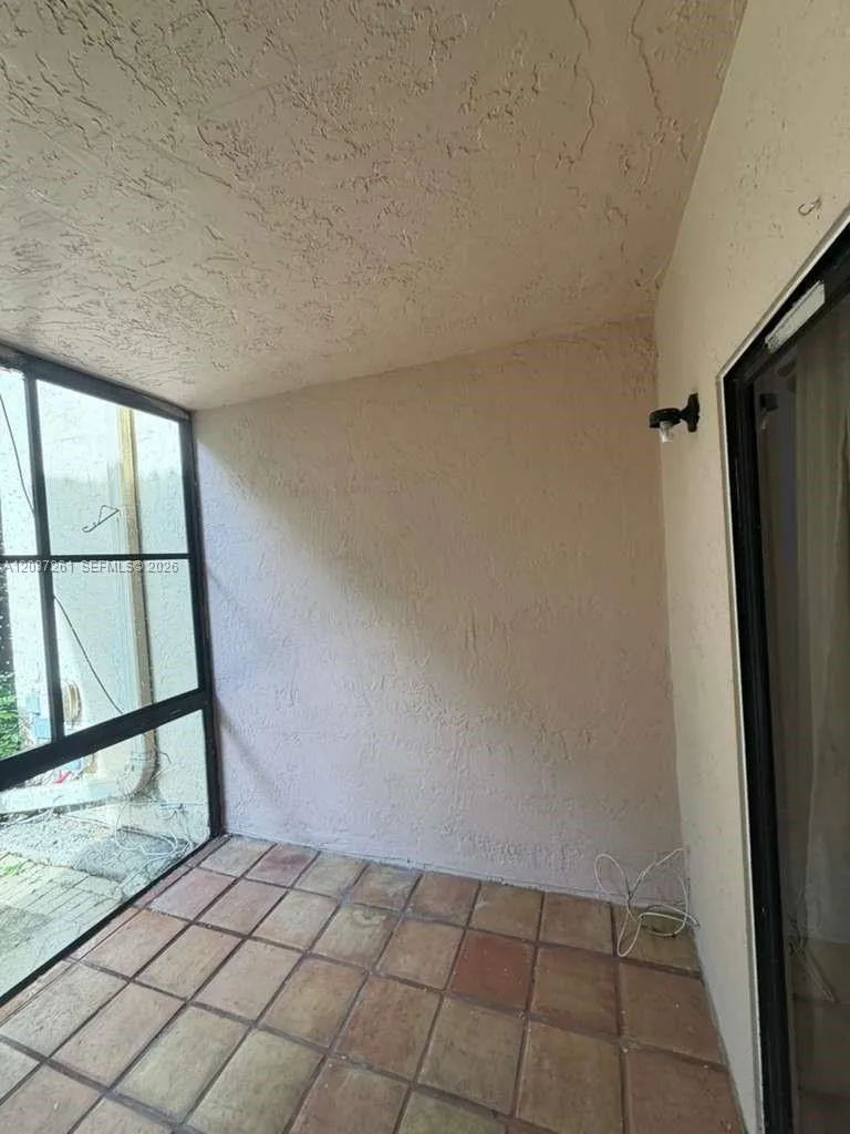 8837 NW 48th St #. Sunrise, FL 33351