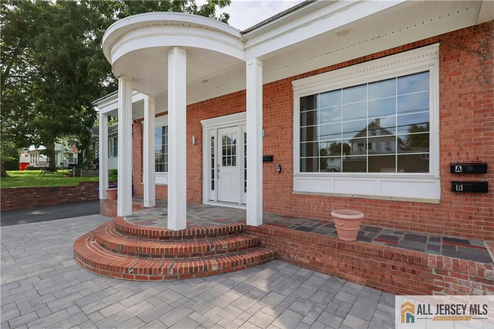 215 Washington Road 