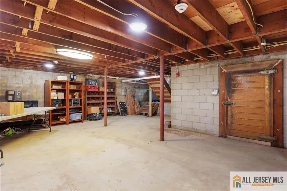215 Washington Road 