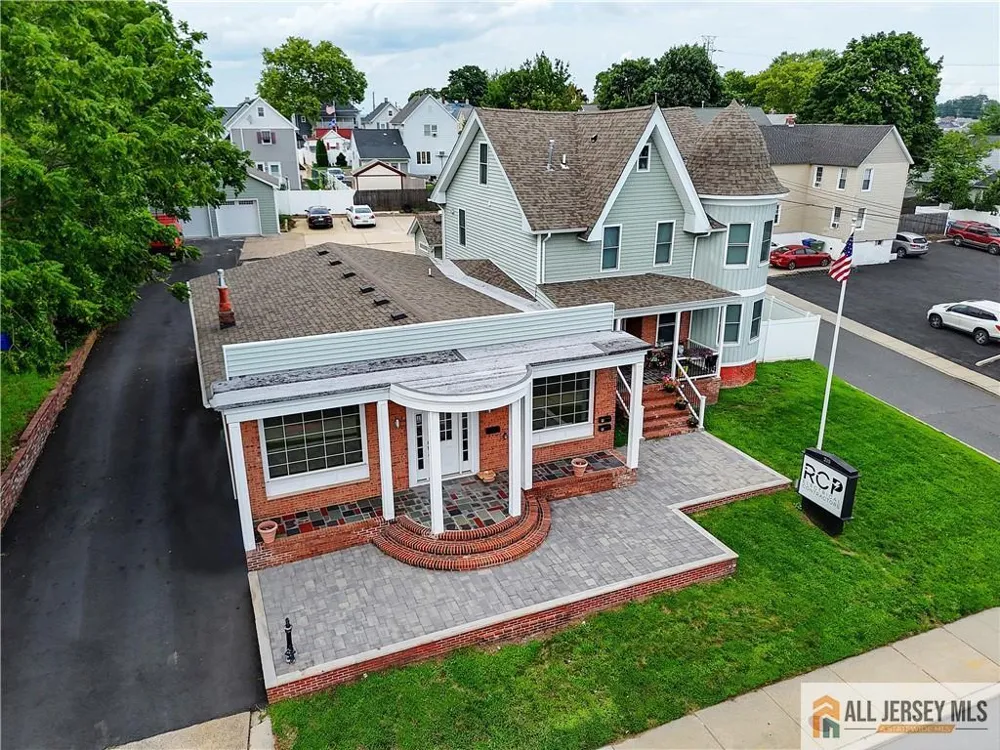 215 Washington Road 