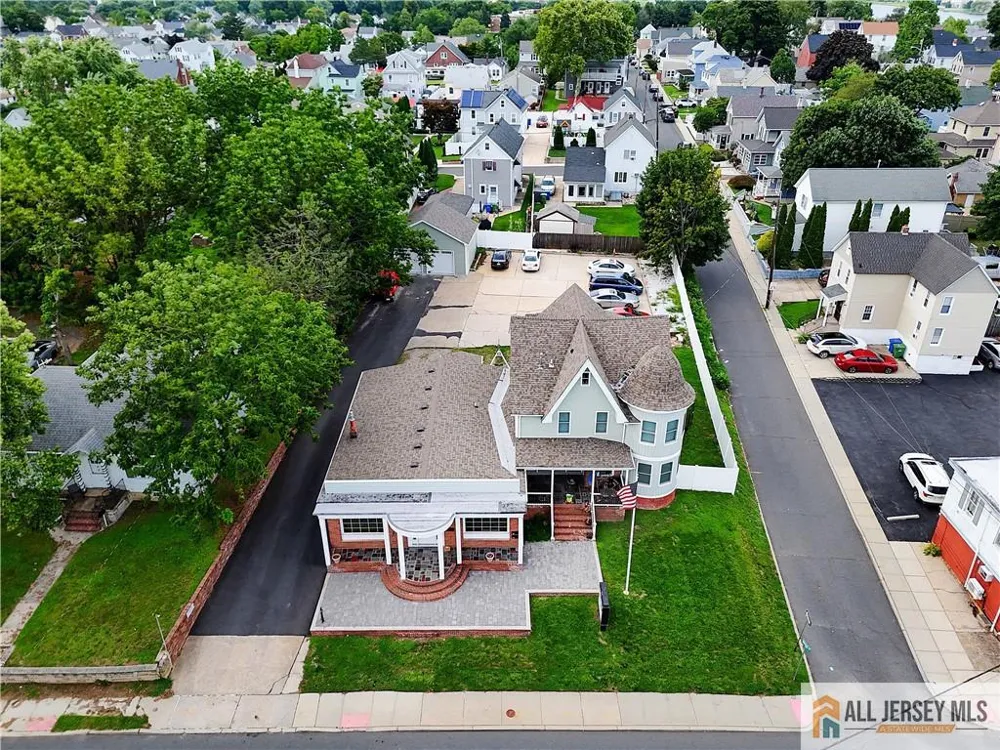 215 Washington Road 