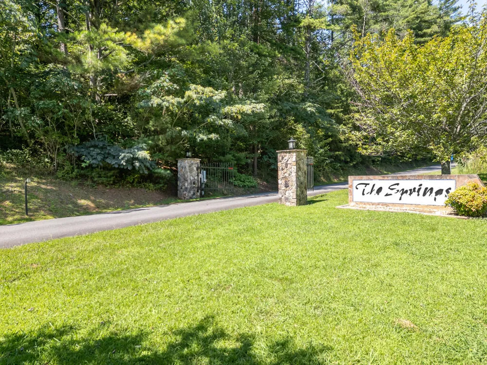 22 Hudson Springs Lane Murphy, NC 28906