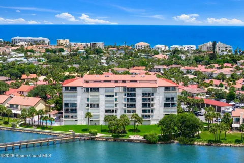 3220 River Villa Way #121
