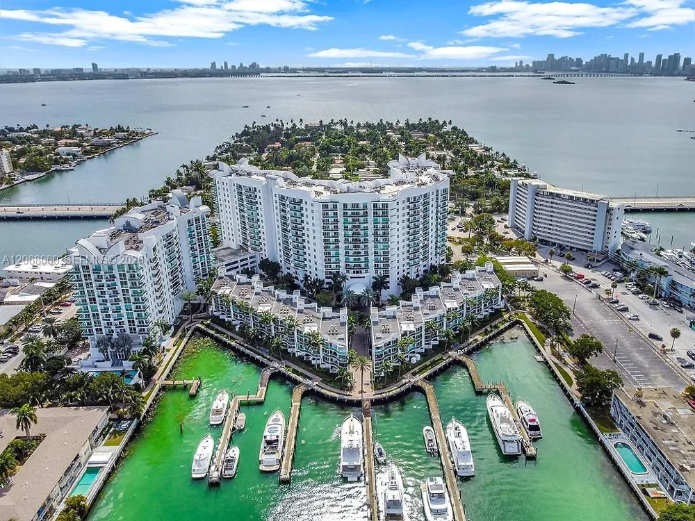 7900 Harbor Island Dr #1408 North Bay Village, FL 33141