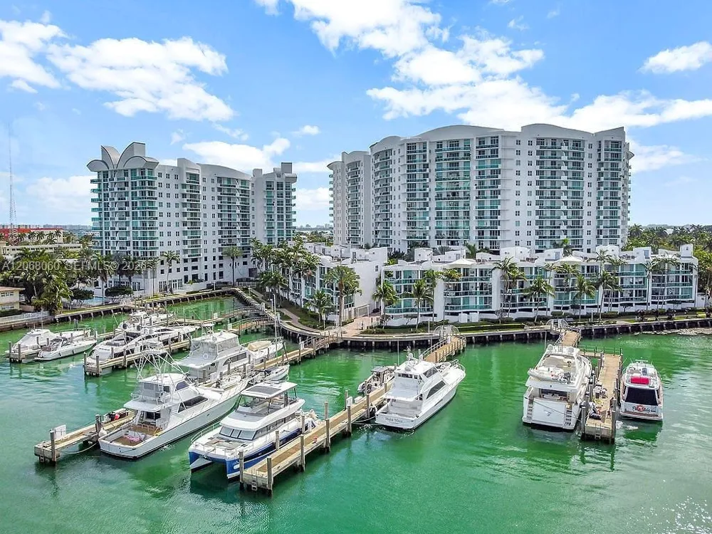 7900 Harbor Island Dr #1408 North Bay Village, FL 33141