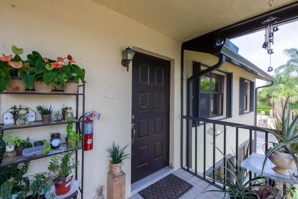 4703 Lucerne Lakes Boulevard E #204 Lake Worth, FL 33467