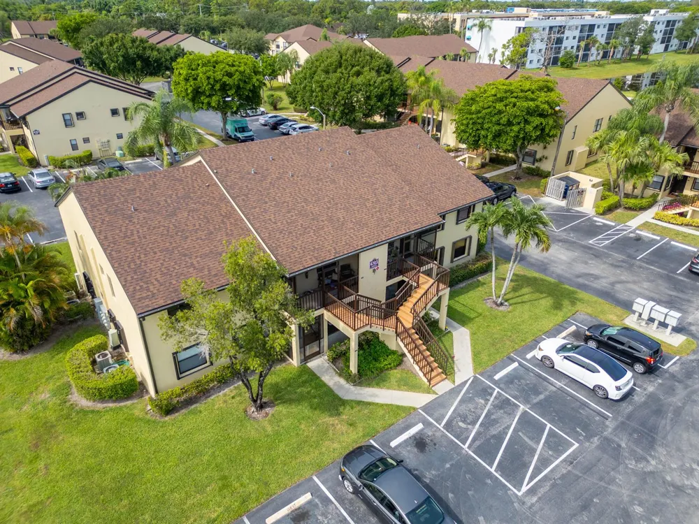 4703 Lucerne Lakes Boulevard E #204 Lake Worth, FL 33467
