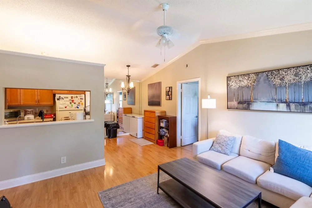 4703 Lucerne Lakes Boulevard E #204 Lake Worth, FL 33467