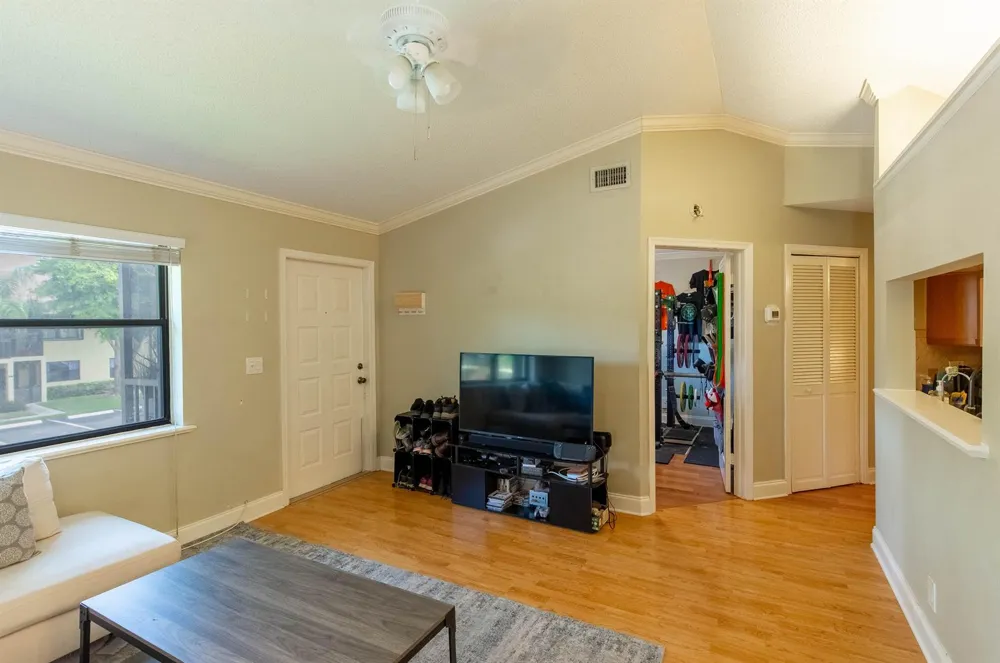 4703 Lucerne Lakes Boulevard E #204 Lake Worth, FL 33467