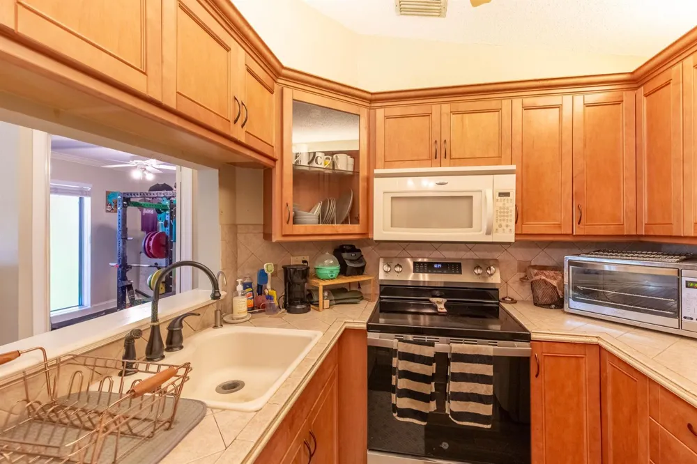 4703 Lucerne Lakes Boulevard E #204 Lake Worth, FL 33467