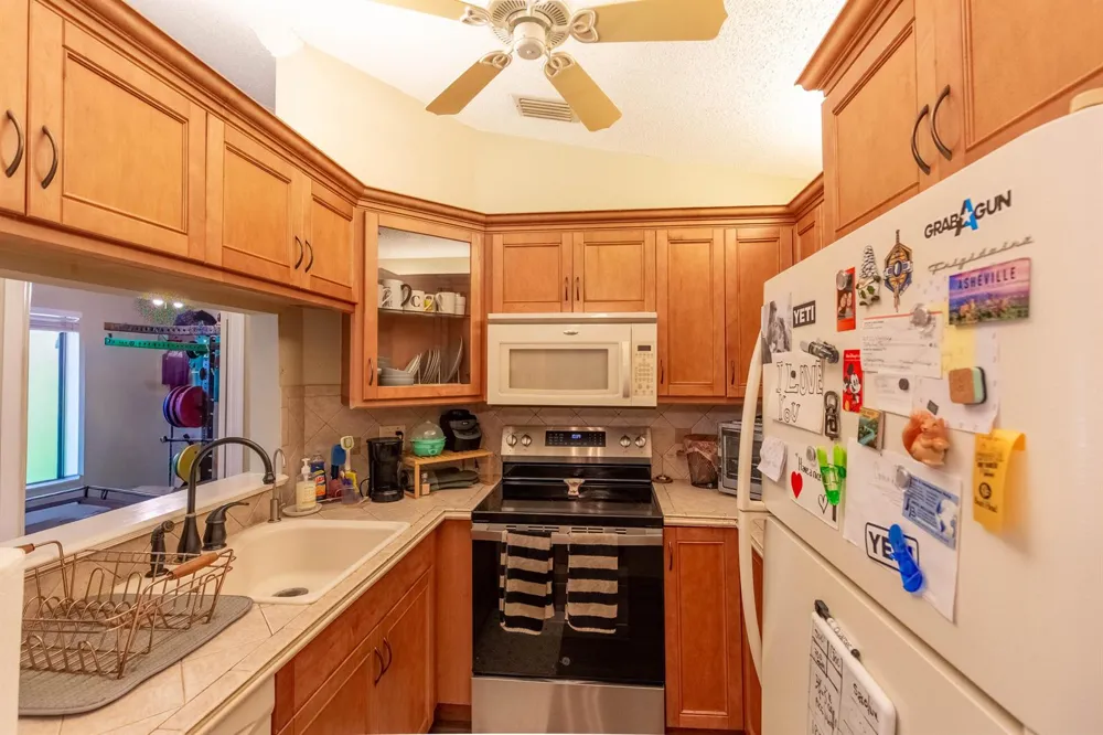 4703 Lucerne Lakes Boulevard E #204 Lake Worth, FL 33467