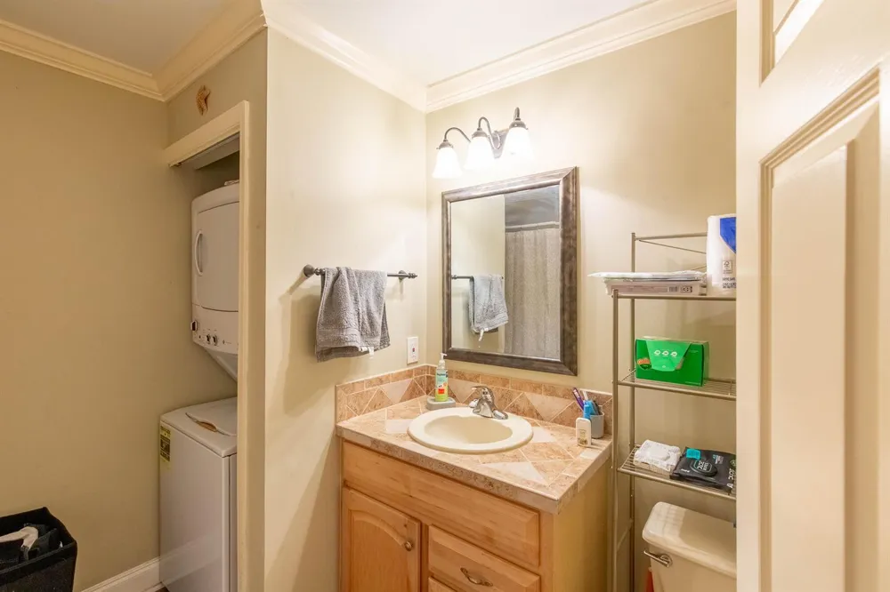 4703 Lucerne Lakes Boulevard E #204 Lake Worth, FL 33467