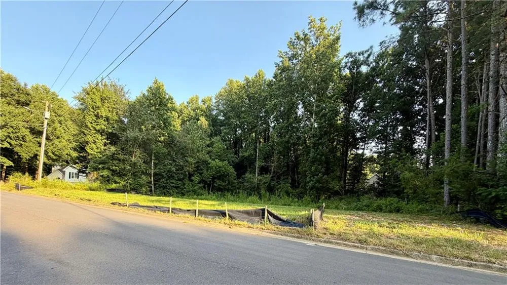 5835 Rolling Oaks Circle Cumming, GA 30040