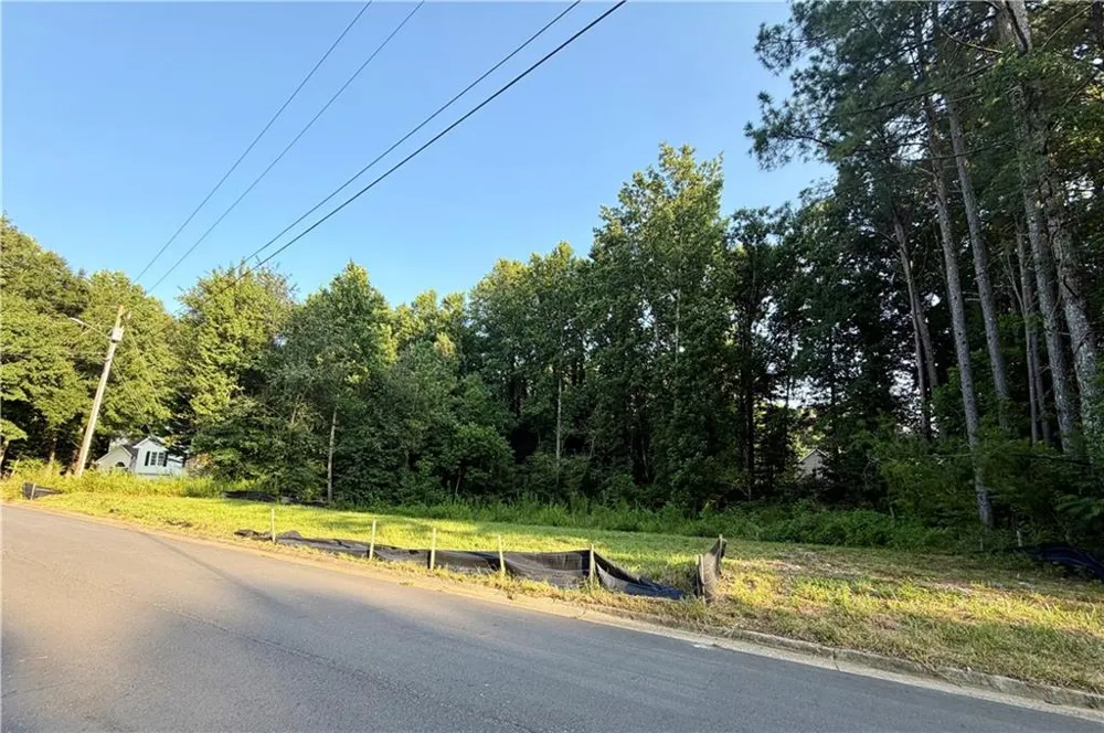 5835 Rolling Oaks Circle Cumming, GA 30040