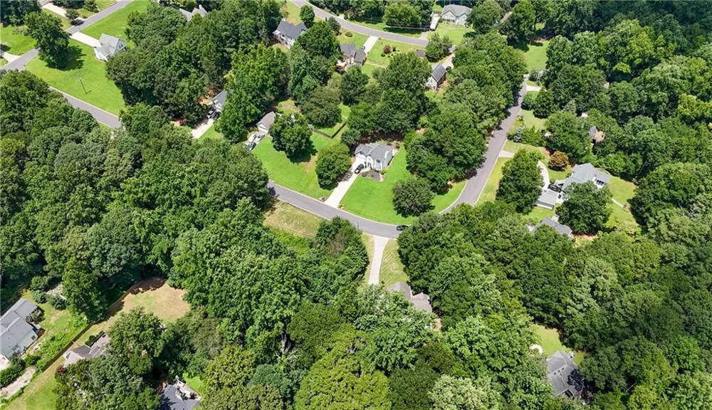 5835 Rolling Oaks Circle Cumming, GA 30040