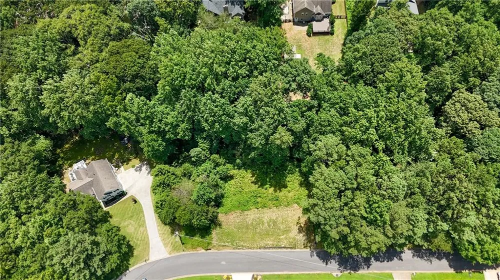 5835 Rolling Oaks Circle Cumming, GA 30040