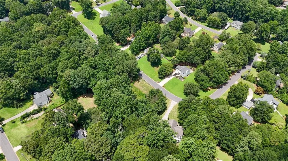 5835 Rolling Oaks Circle Cumming, GA 30040
