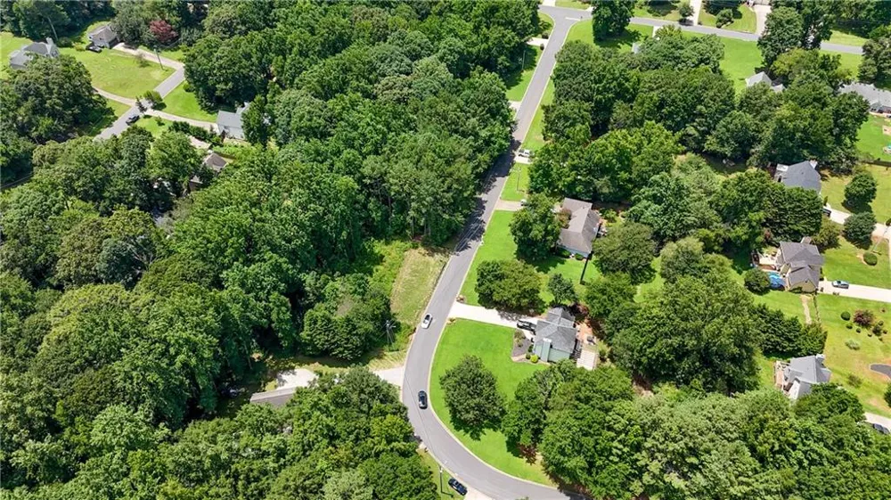 5835 Rolling Oaks Circle Cumming, GA 30040
