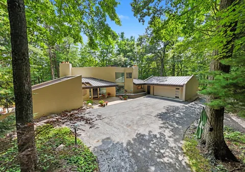 10109 Hathaway Drive