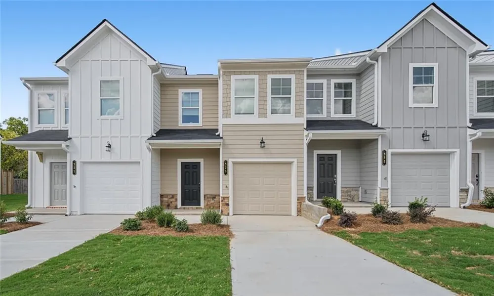 323 Rolling Green Road Adairsville, GA 30103