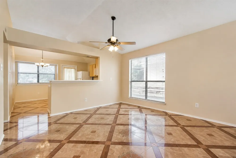 2332 Chestnut Way Bedford, TX 76022