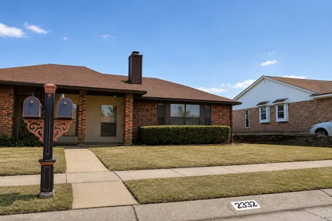 2332 Chestnut Way