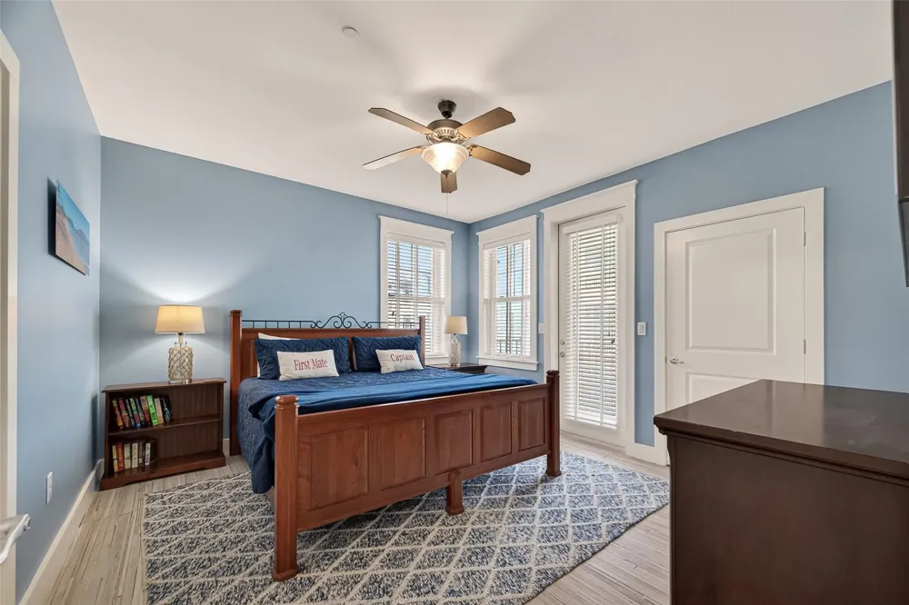 4211 Pointe West Drive #203 Galveston, TX 77554