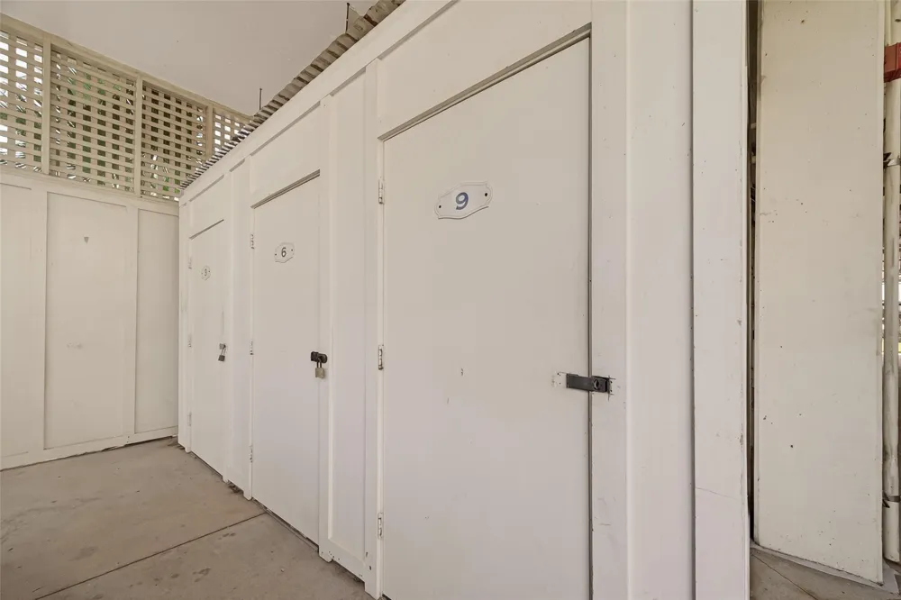 4211 Pointe West Drive #203 Galveston, TX 77554