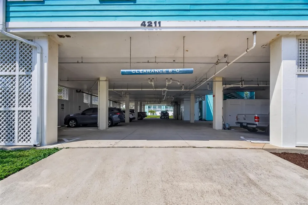 4211 Pointe West Drive #203 Galveston, TX 77554