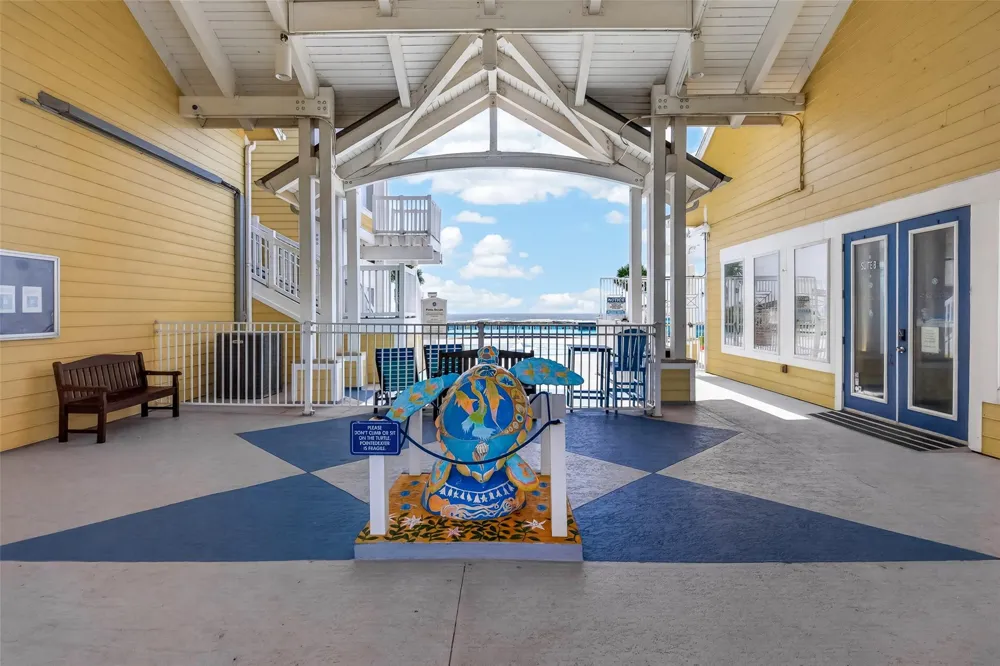 4211 Pointe West Drive #203 Galveston, TX 77554