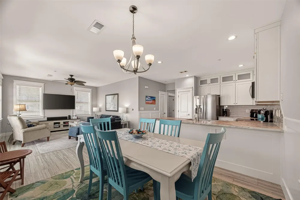 4211 Pointe West Drive #203 Galveston, TX 77554